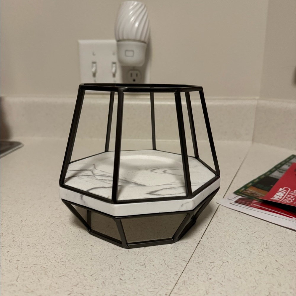 Bath & Body Candle Holder